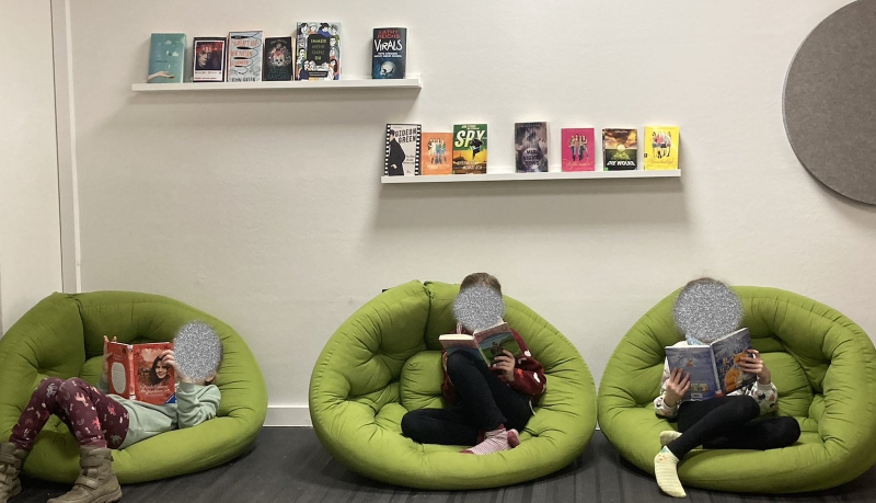 bibliothek_2_klasse.jpg